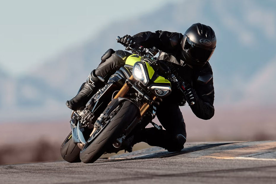Triumph Speed Triple 1200 image 10