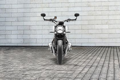 Triumph Speed Twin 1200 Front View Triumph Speed Twin 1200 Front View