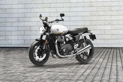 Triumph Speed Twin 1200 Front Left Quarter View Triumph Speed Twin 1200 Front Left Quarter View