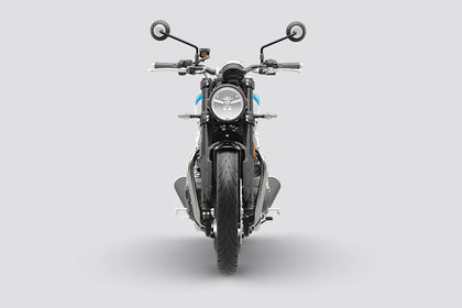 Triumph Speed Twin 900 Front View Triumph Speed Twin 900 Front View