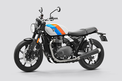 Triumph Speed Twin 900 Front Left Quarter View