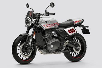 ट्रायंफ Tracker 400