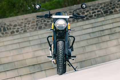 Triumph Tracker 400 Front View Triumph Tracker 400 Front View