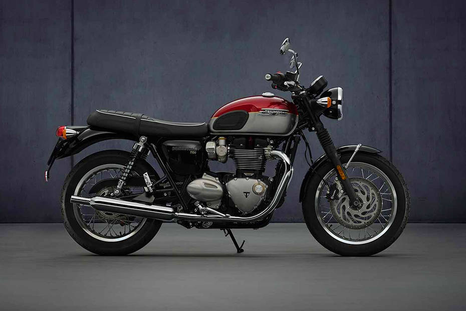 Triumph Bonneville T120 Right Side View