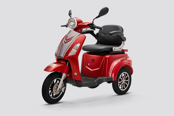 Tunwal Strom Advance 1 Front Left Quarter View