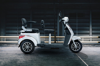 तुनवाल Strom Advance 2