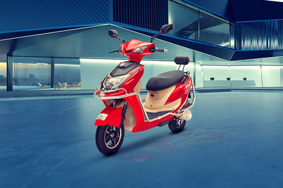 तुनवाल टीईएम जी 33 Front Left Quarter View