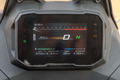 TVS Apache RTX 300 image 18