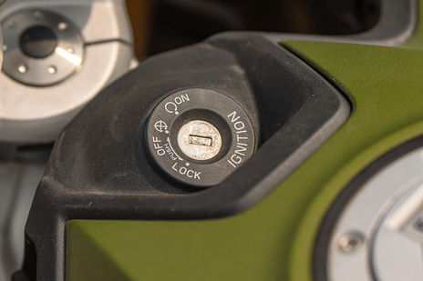 TVS Apache RTX 300 image 64