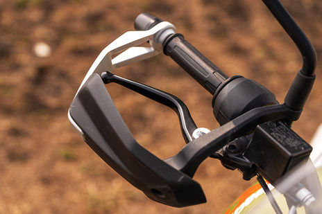 TVS Apache RTX 300 image 49