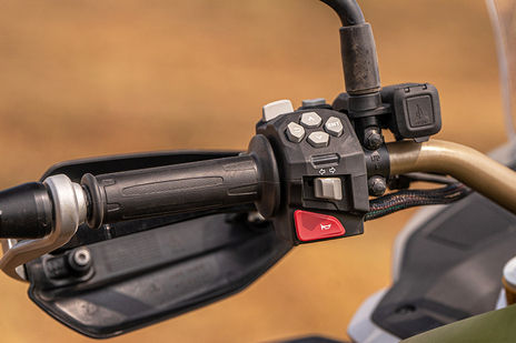 TVS Apache RTX 300 image 15