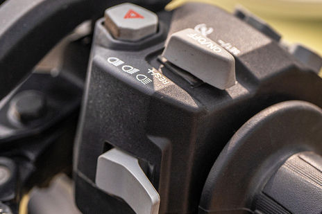 TVS Apache RTX 300 image 33