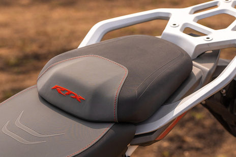 TVS Apache RTX 300 image 19