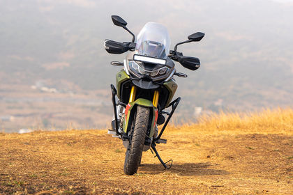 TVS Apache RTX 300 Front View TVS Apache RTX 300 Front View