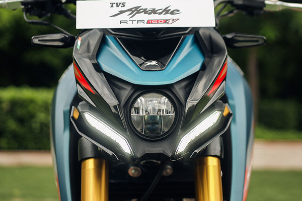 Apache Rtre New TVS Apache RTR 160 4V Price 2026 - Mileage, Colours, Images | BikeDekho