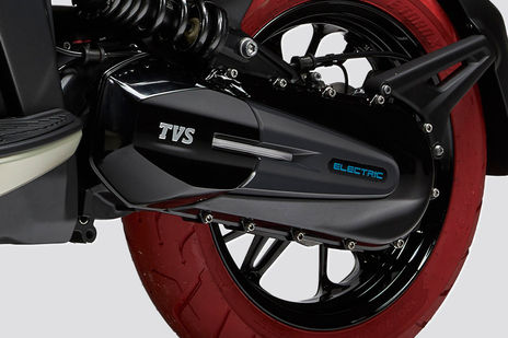 TVS X image 26