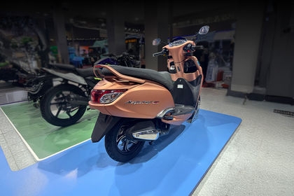 TVS Jupiter CNG Rear Right Three Quarter View TVS Jupiter CNG Rear Right Three Quarter View
