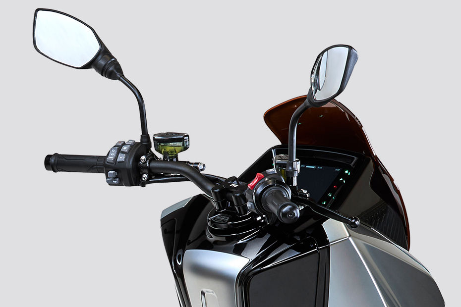 TVS M1-S Electric Maxi-Scooter image 9