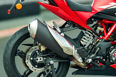 Akula Tvs Apache Rr 310 Akula Bike Price Tvs Akula 310 Bs6 Tvs