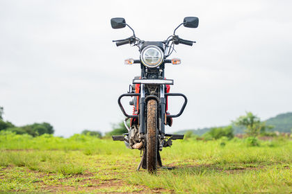 TVS XL100 Front View TVS XL100 Front View