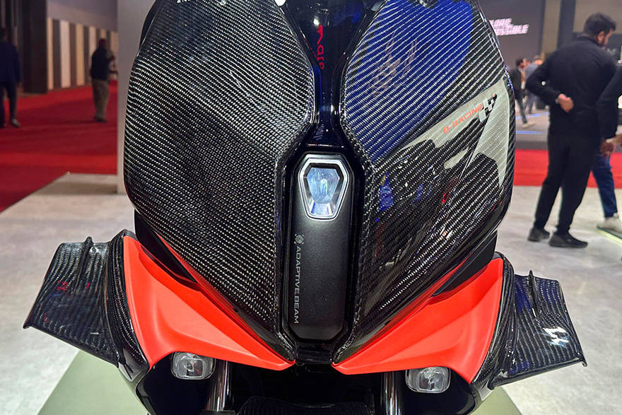 TVS X NFE Concept हेड लाइट