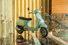 Vespa 125 कलर्स