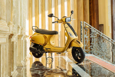 Vespa S Front Right View