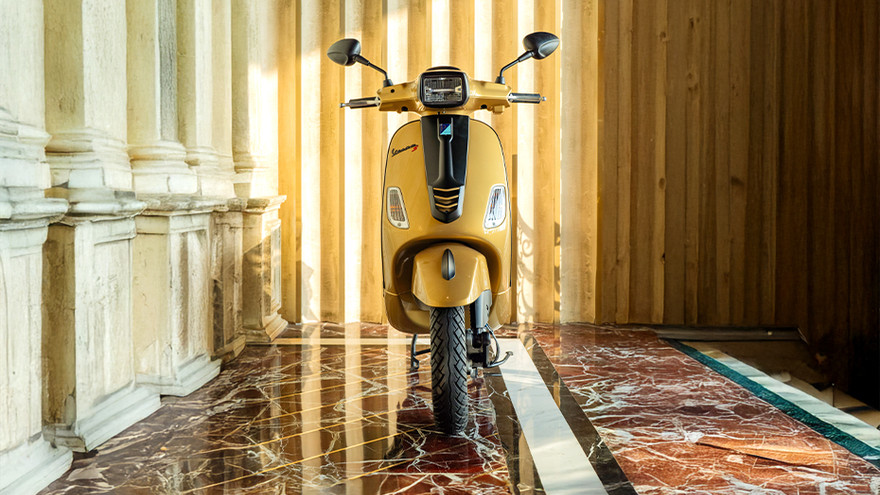 वेस्पा एस सामने का दृश्य