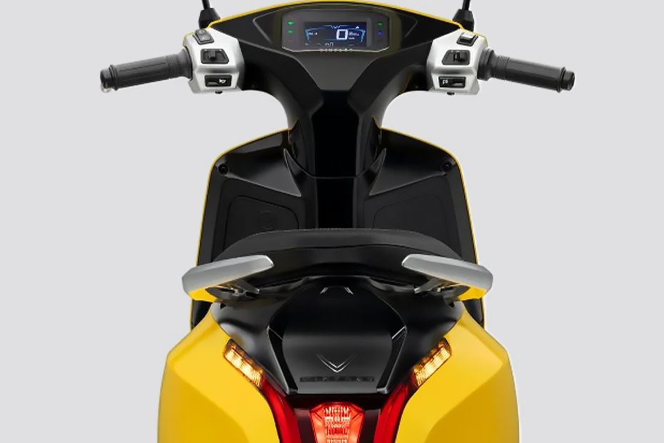 VinFast Vento S image 11