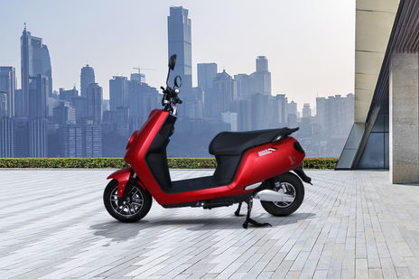 https://cdn.bikedekho.com/processedimages/warivo-motor/queen-sx/640X309/queen-sx60f8fd3ad9c8d.jpg