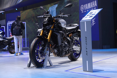 Yamaha MT-09 Front Left Quarter View Yamaha MT-09 Front Left Quarter View