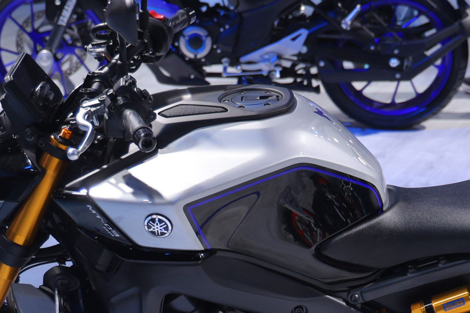 Yamaha MT-09 image 9