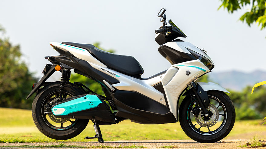 Yamaha Aerox-E Side Profile View (Right)