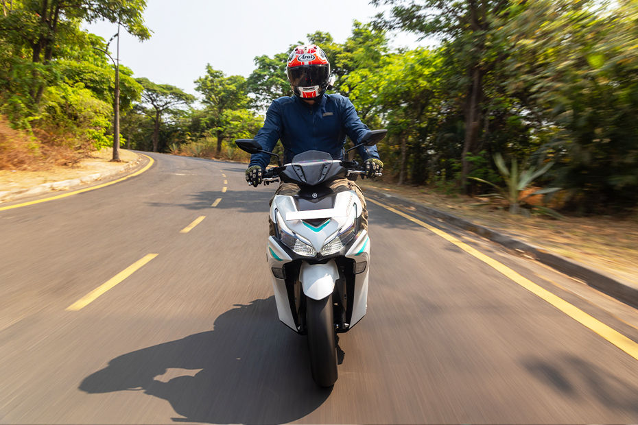 Yamaha Aerox-E image 10
