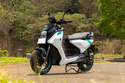 Yamaha EC-06 Front Left Quarter View Yamaha EC-06 Front Left Quarter View