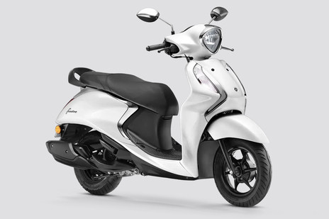 यामाहा फएसिनो 125 एफ आई हाइब्रिड Drum Metallic White