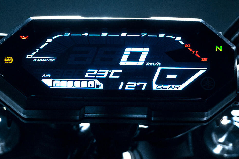 Yamaha MT-07 image 8