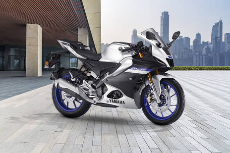 Yamaha R15M Metallic Grey