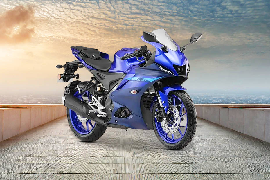 Yamaha R15 V4