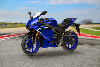 2026 Yamaha R3 Front Left Quarter View