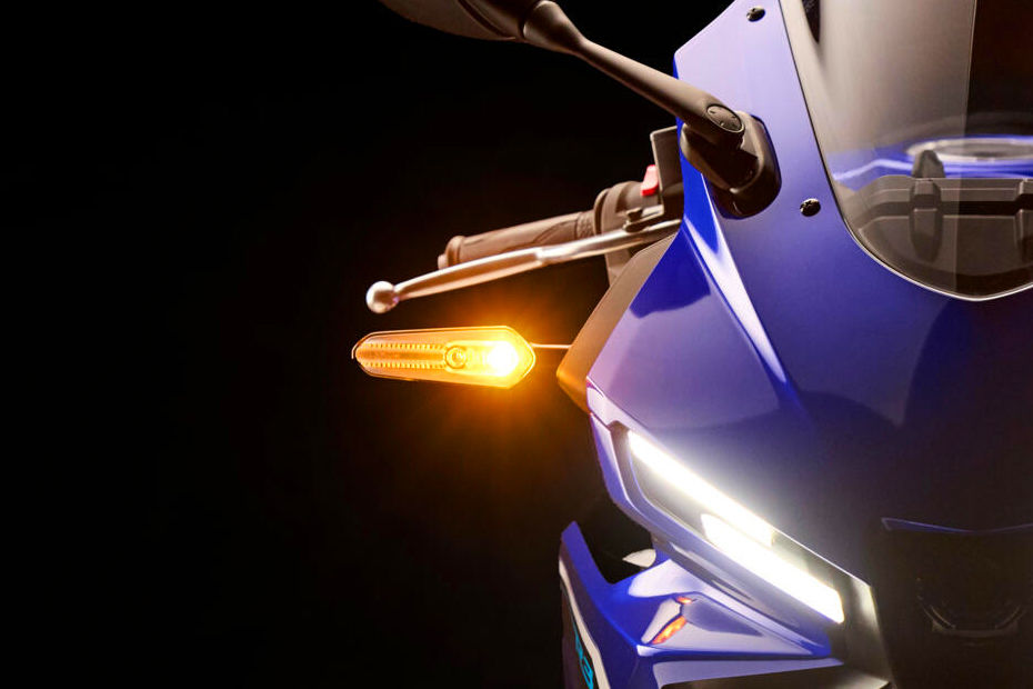 2026 Yamaha R3 image 9