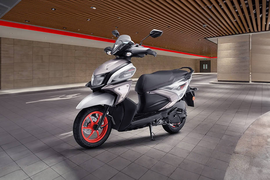 Yamaha RayZR 125 Fi Hybrid Street Rally Price, Images, Mileage, Specs &  Features