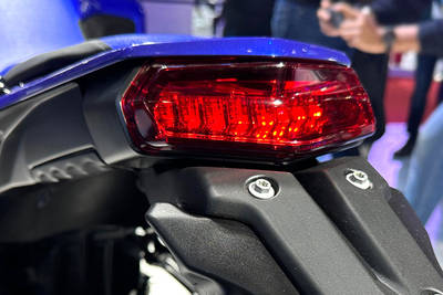 Yamaha Tenere 700 पीछे की बत्ती
