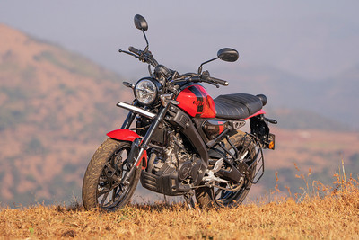 Yamaha XSR 155 Front Left Quarter View