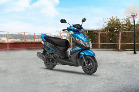 Yamaha ray fashion scooty