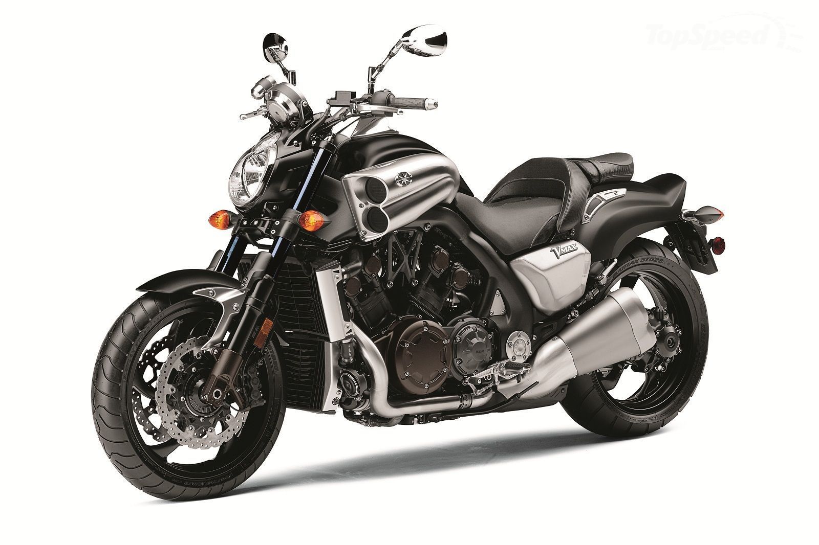 Images, videos & 360 view of Yamaha Vmax - BikeDekho
