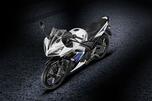 Yamaha YZF R15S (2015-2019) Front Left Quarter View