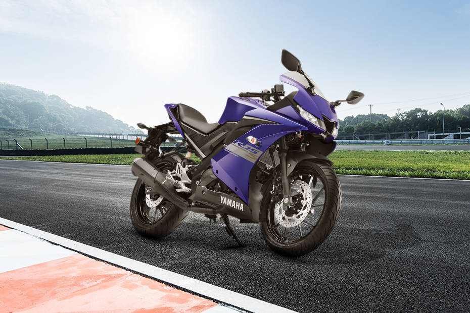 https://cdn.bikedekho.com/processedimages/yamaha/yzf-r15-v3/source/yzf-r15-v36194b5671ad1d.jpg