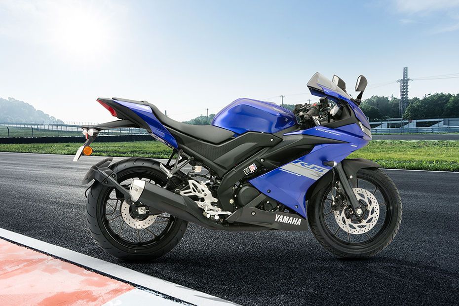 https://cdn.bikedekho.com/processedimages/yamaha/yzf-r15-v3/source/yzf-r15-v36194d65989e4d.jpg