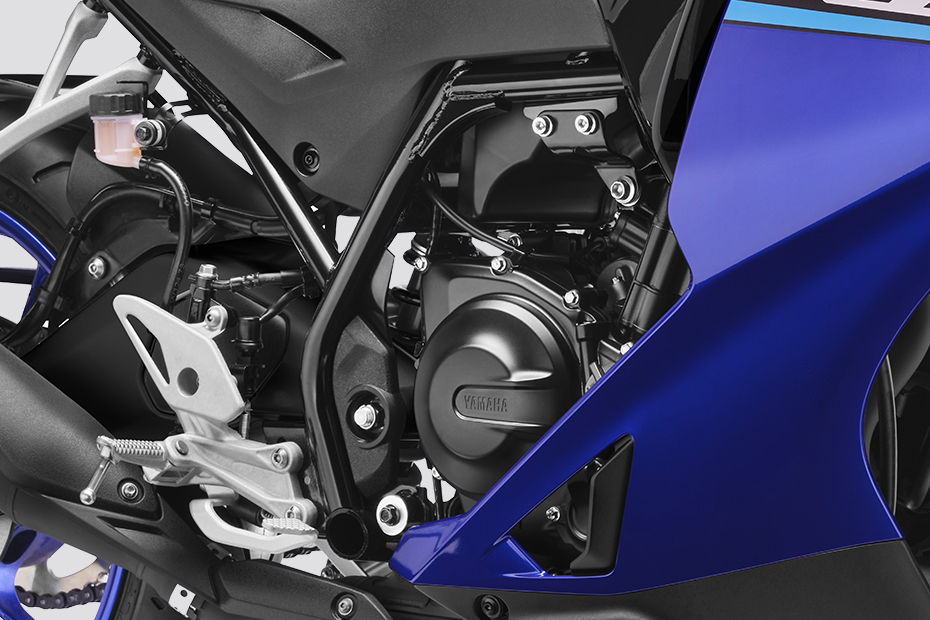 Yamaha YZF-R2 image 10